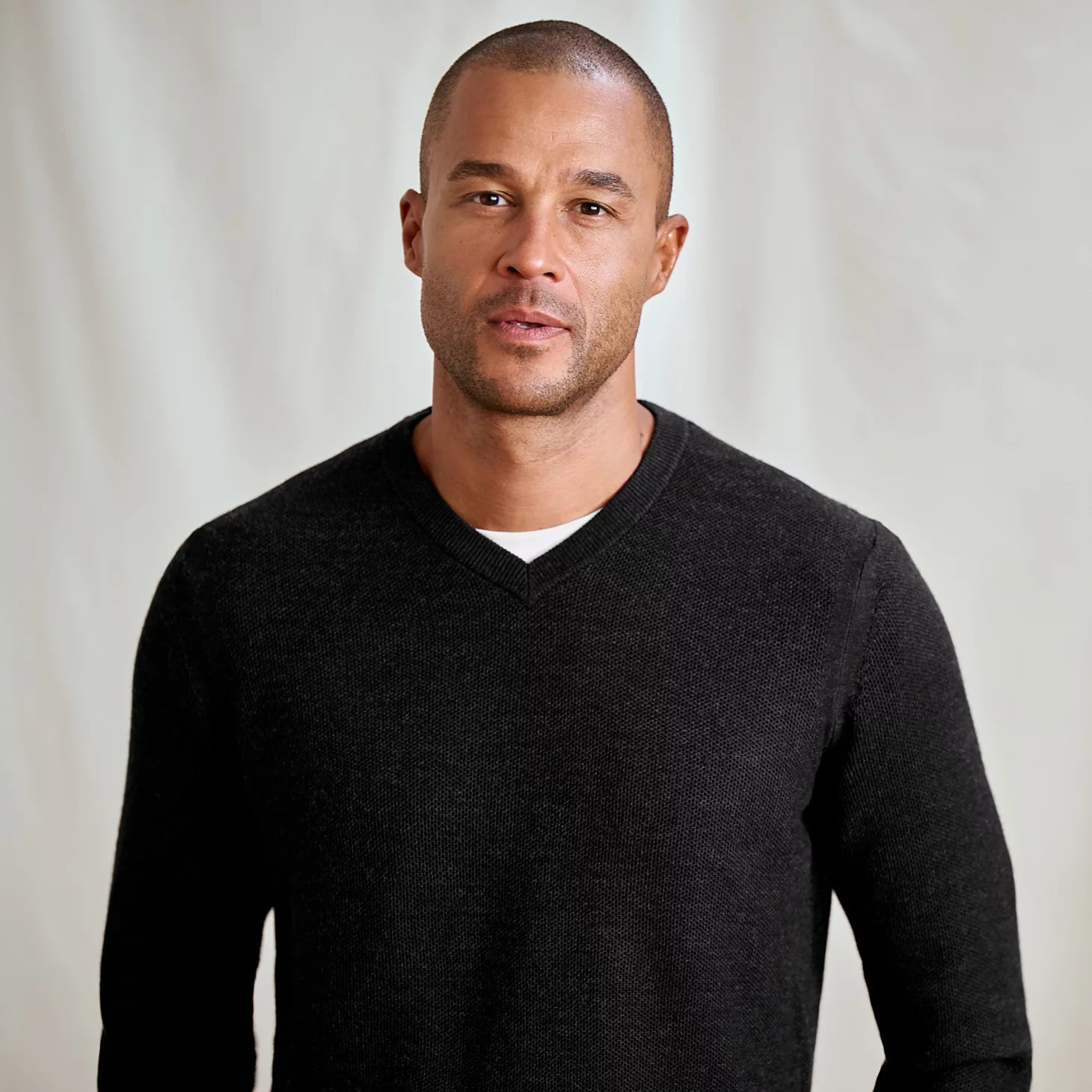 Orvis | Merino Piqué V-Neck Sweater