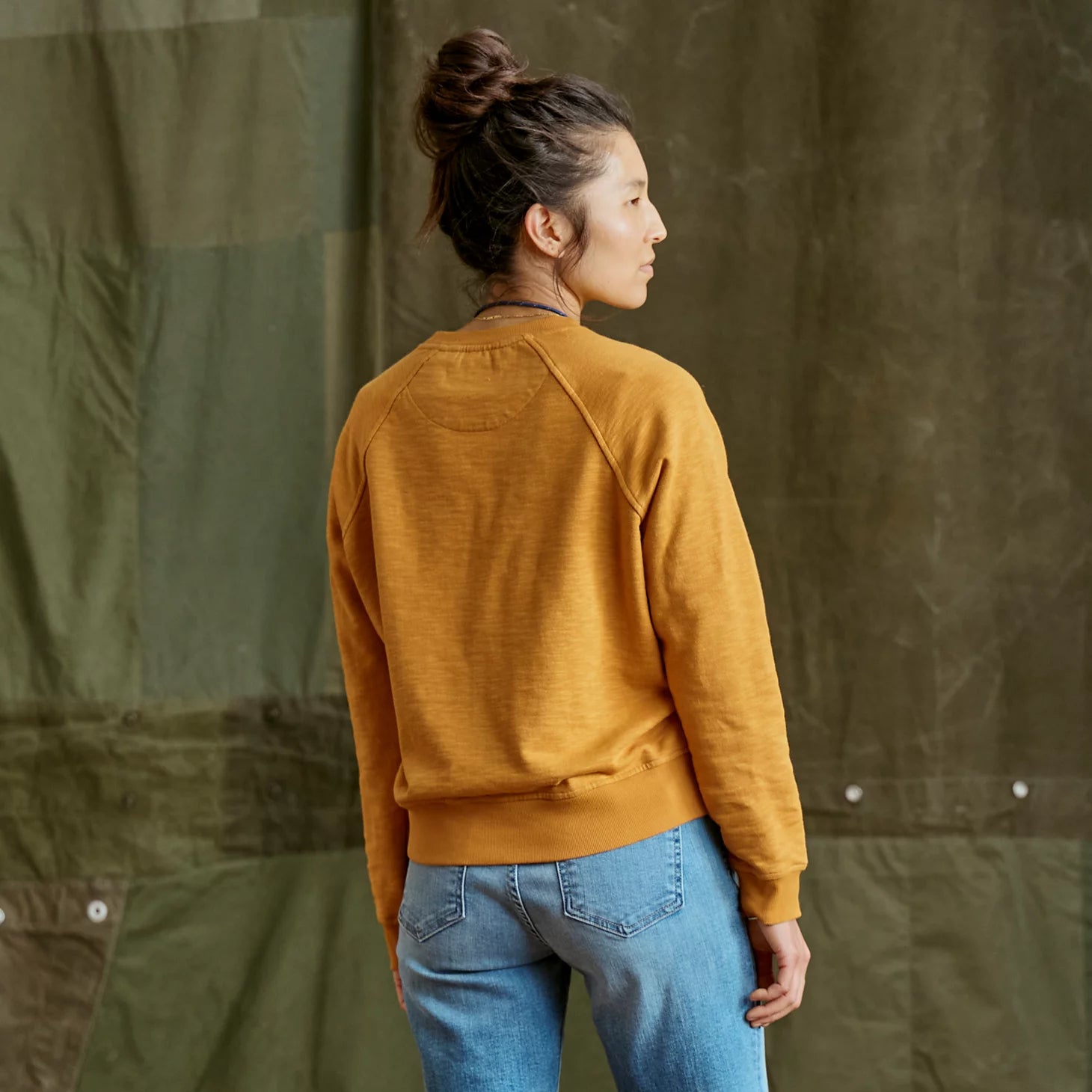 Orvis | Women's Montana Morning® Graphic Crewneck Sweatshirt