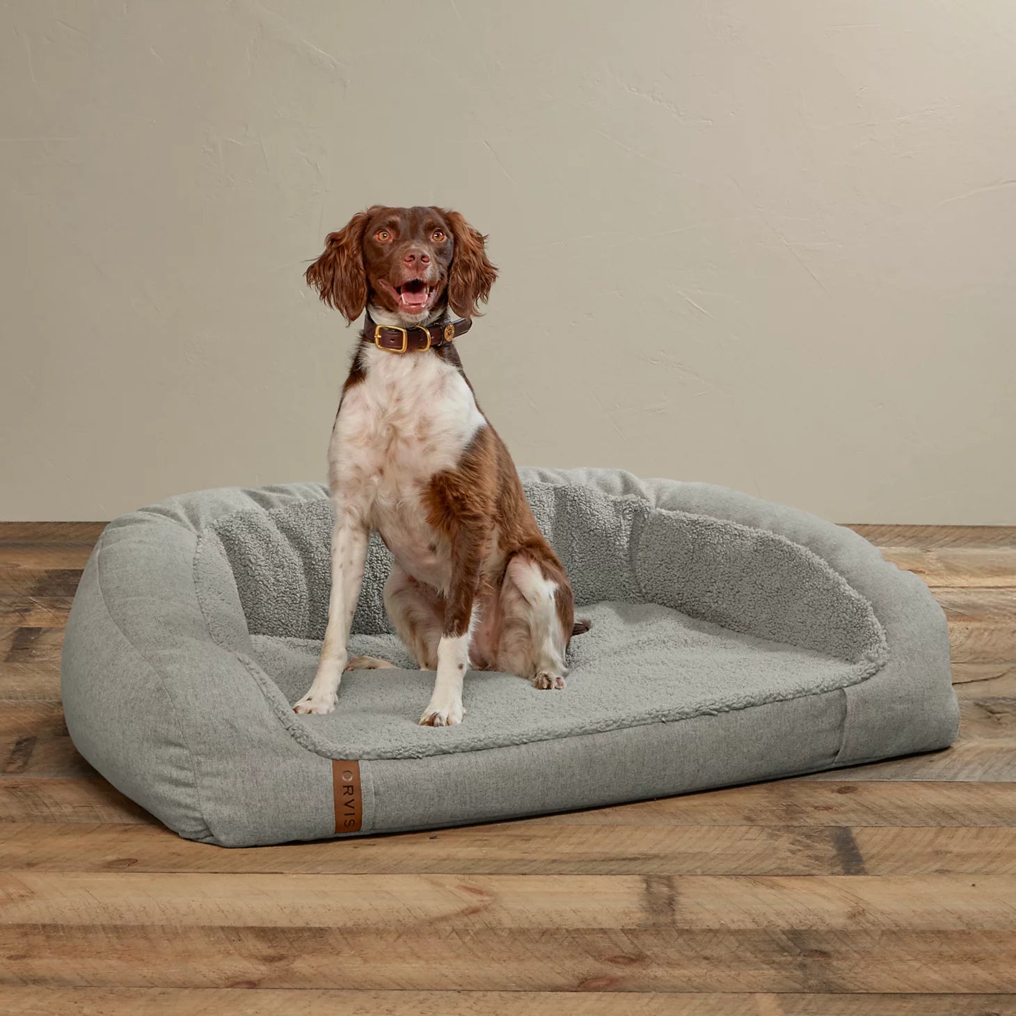 Orvis | FleeceLock® Memory Foam Couch Dog Bed
