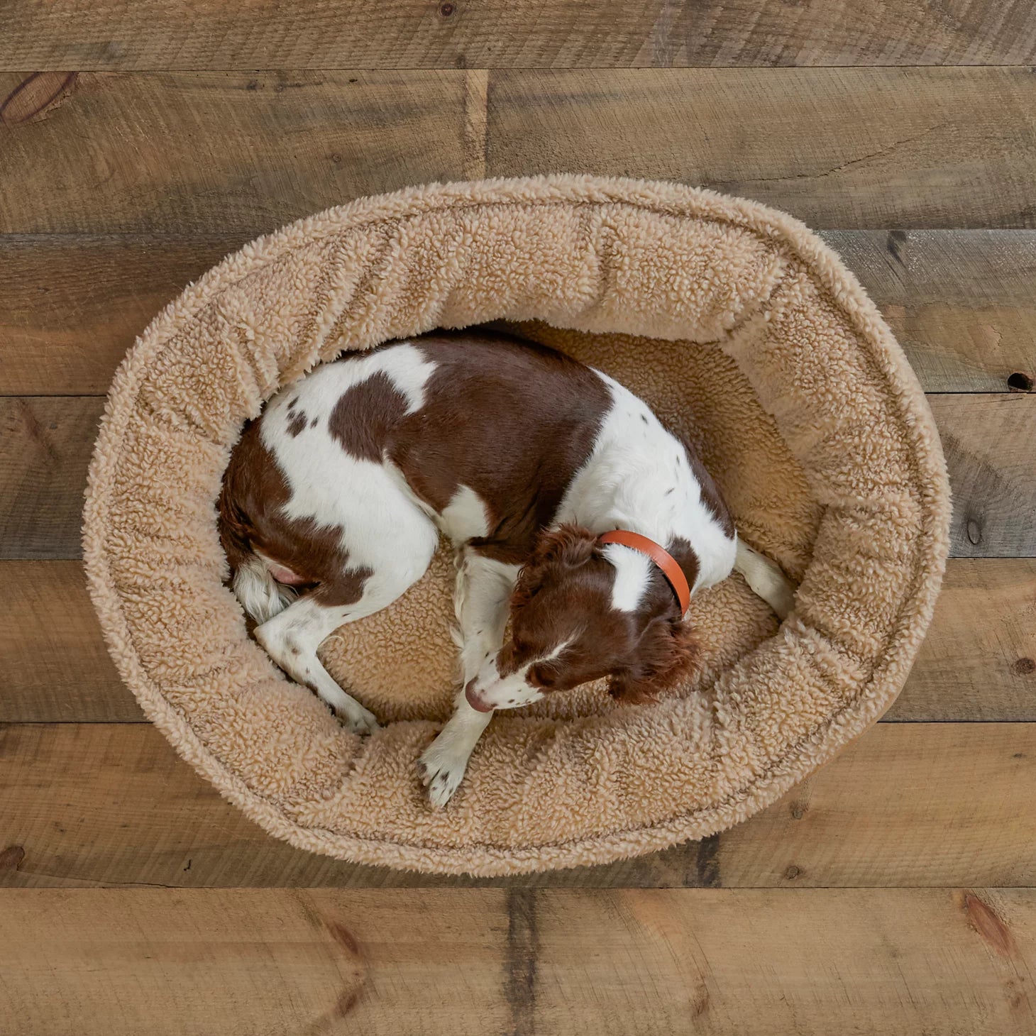 Orvis | Orvis ComfortFill-Eco™ Wraparound Dog Bed with Fleece